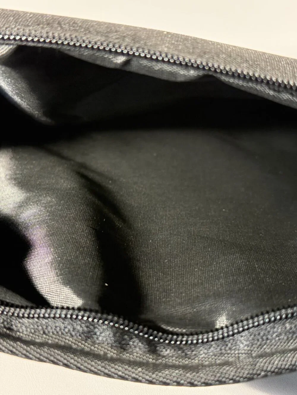 Nolan Apparel Tech Messenger Bag NWT Urban Outfitters